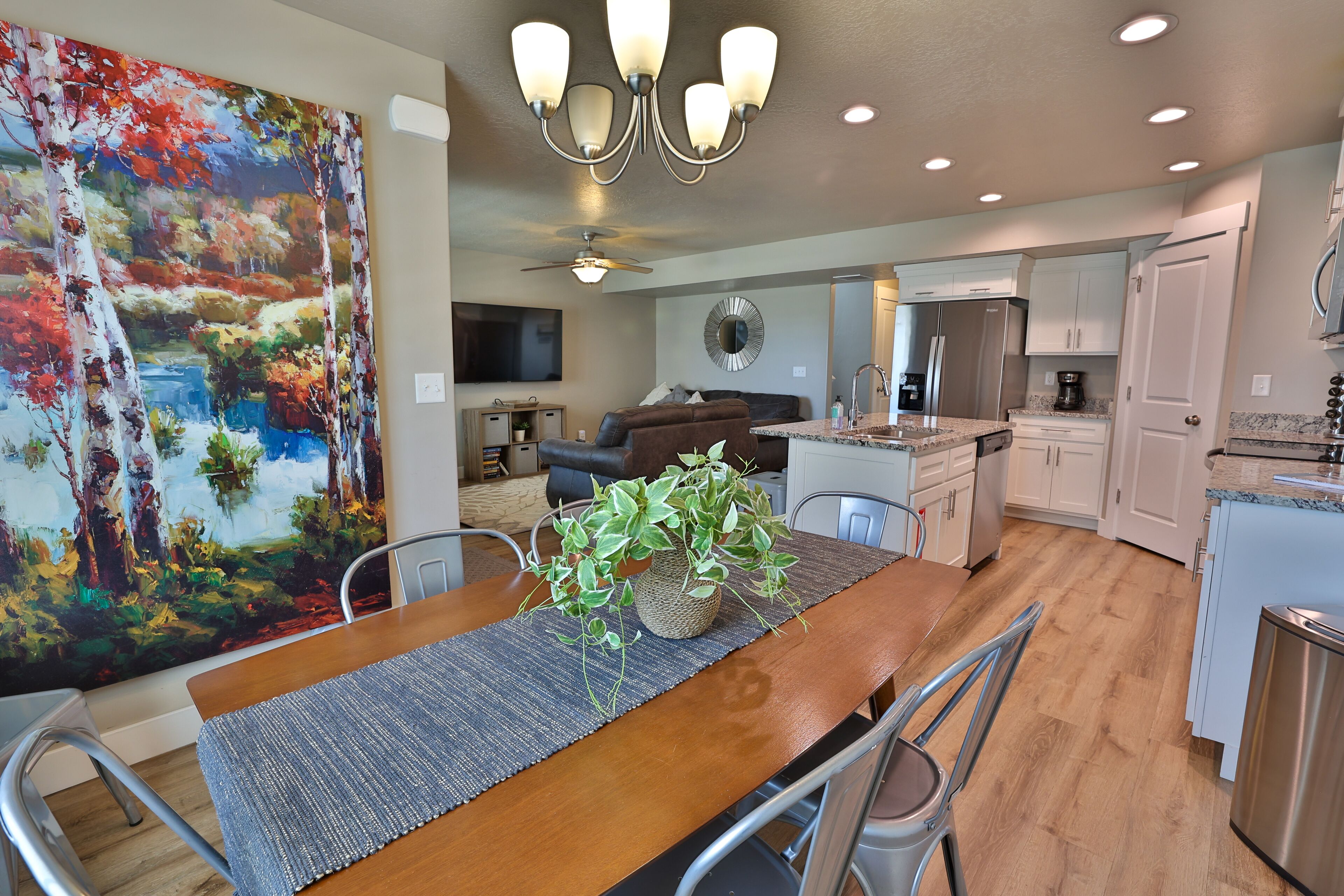 273 - Bear Lake Escapes. Beautiful 3 bed/2.5 bath townhome in amazing location!