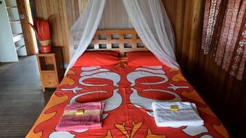 バンガロー | 遮光カーテン、ベッドシーツ