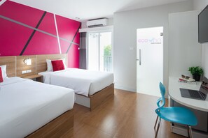 Standard, 2 Twin Beds, Non Smoking, City View