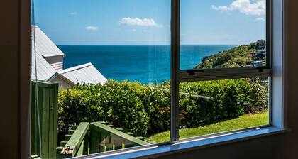 The Island Gem - Oneroa Holiday Home