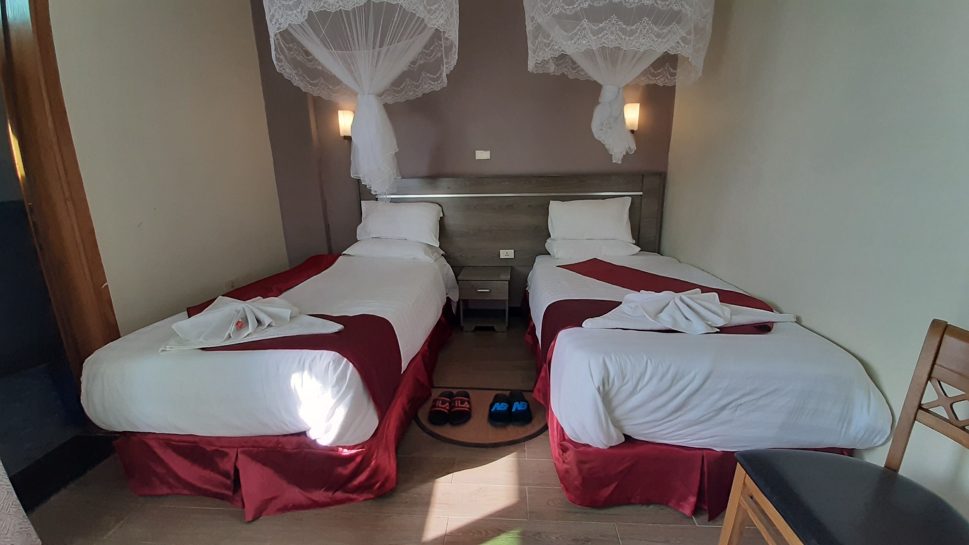 superior twin room, city view | 1 bedroom, pillow-top beds, minibar, desk