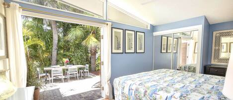 4 Schlafzimmer, Schreibtisch, Bügeleisen/Bügelbrett, Reisekinderbett