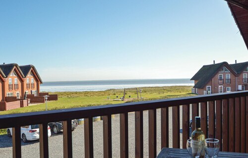 Amazing home in Rømø with house sea view