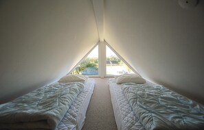 3 bedrooms, travel cot, free WiFi