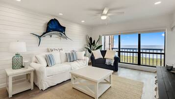 TV connectée, Netflix, jouets, livres