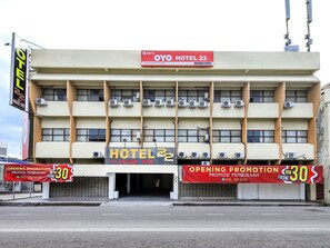 Exterior - OYO 89676 Hotel 22 (Seremban)