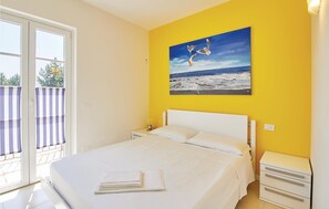 2 chambres, lit parapluie, draps fournis
