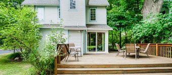 Spacious home w/ outdoor firepit & seating Close to Lake Michigan & Oval Beach