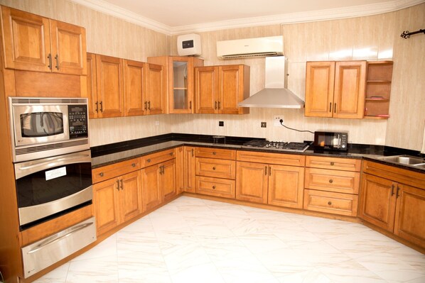 3 Bedroom Apartment | Private kitchen
