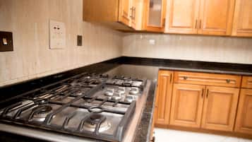 3 Bedroom Apartment | Dapur peribadi | Peti sejuk, ketuhar gelombang mikro, ketuhar, dapur