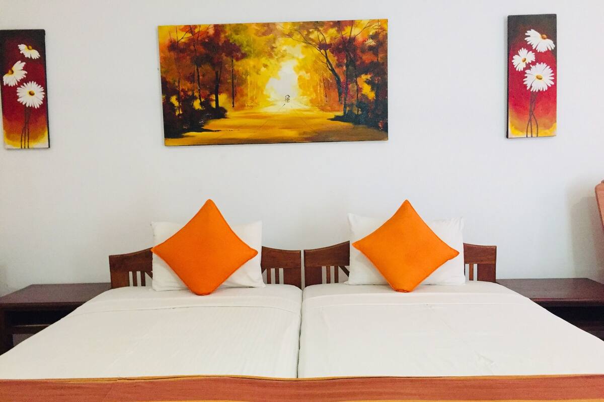 Double or Twin Room | Desk, iron/ironing board (on request), WiFi (free)