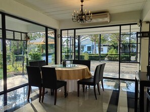 Daily English breakfast (THB 150 per person) - Grand Forest Hotel (Chanthaburi)