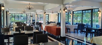 Grand Forest Hotel