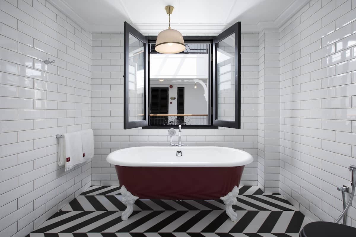 cheng ho | bathroom | shower, rainfall showerhead, free toiletries, hair dryer