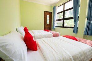 Suite Supérieure | Bureau, Wi-Fi gratuit, draps fournis