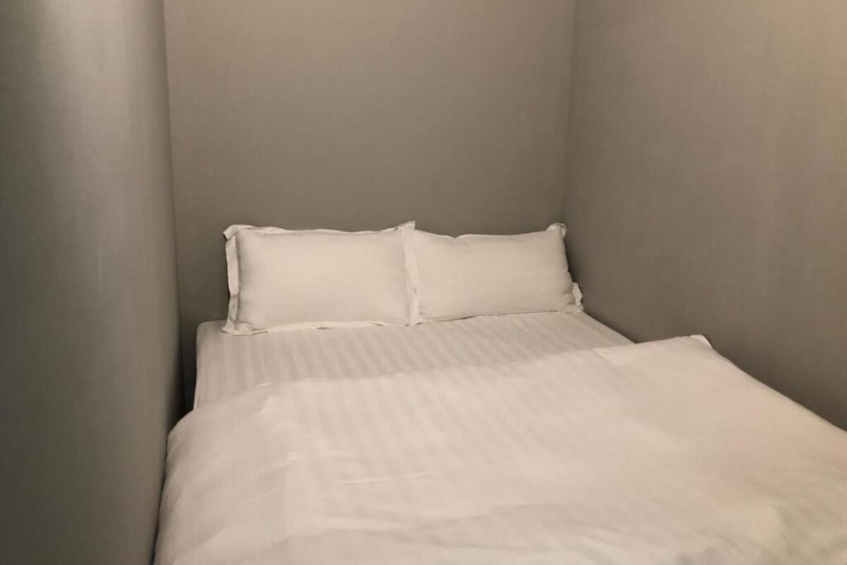 雙人房 | 羽絨被、床單