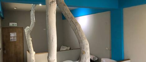 Down duvets, bed sheets