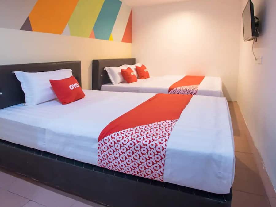 Standard Triple Room | Desk, laptop workspace, free WiFi, bed sheets