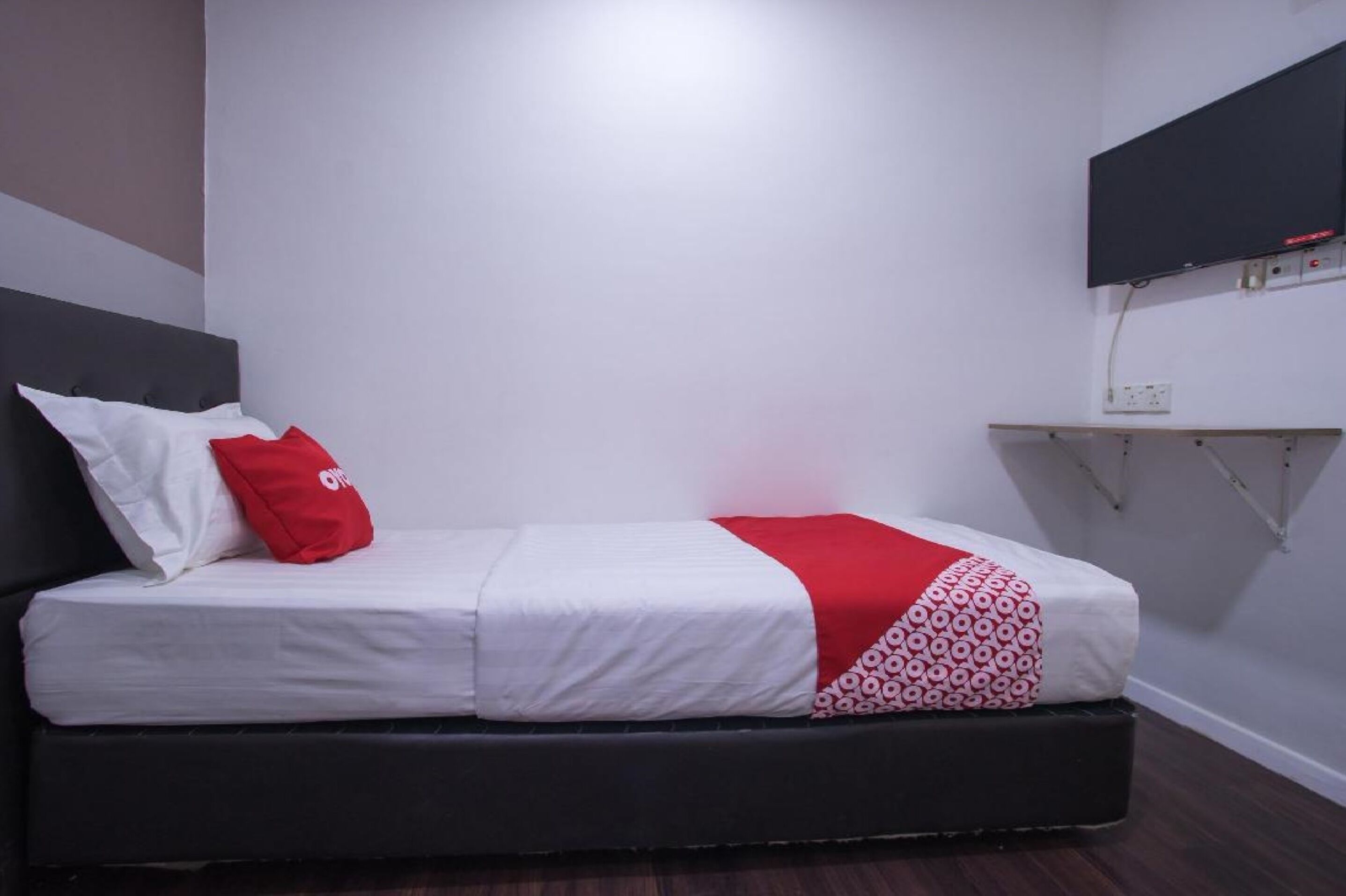 standard single room | 1 bedroom, desk, laptop workspace, free wifi