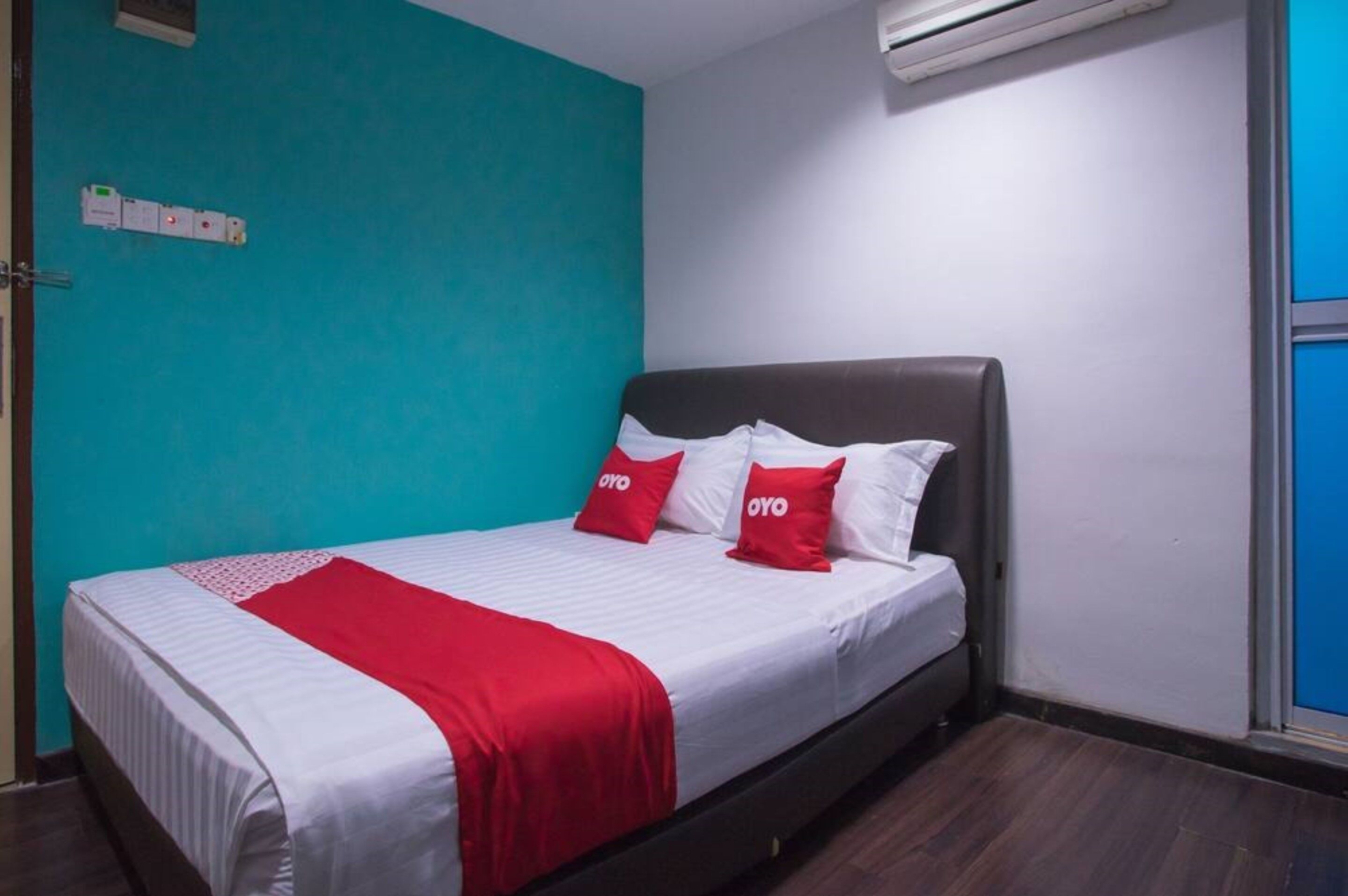 standard double room, 1 queen bed | 1 bedroom, desk, laptop workspace, free wifi