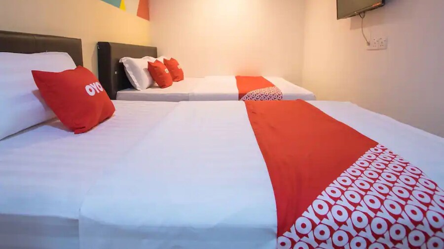 Hotel O Taj (seksyen 13)