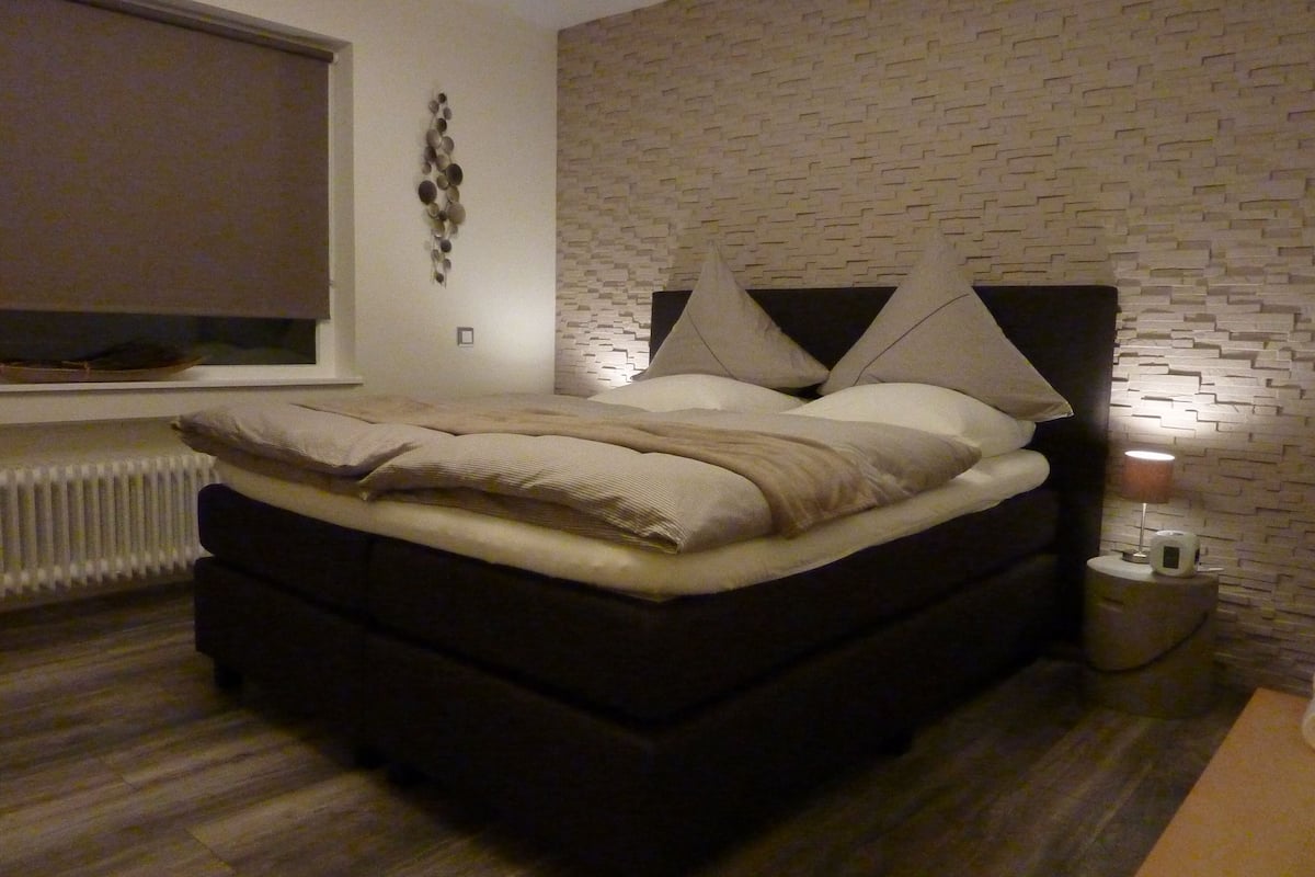 Premium Double Room | WiFi (free), individually decorated, bed sheets