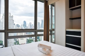 2 Bedroom Apartment | Desk, iron/ironing board, free WiFi, bed sheets