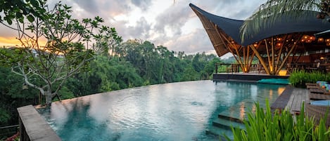 Outdoor pool, sun loungers