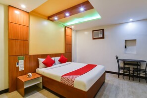 1 slaapkamer, een bureau, gratis wifi, beddengoed