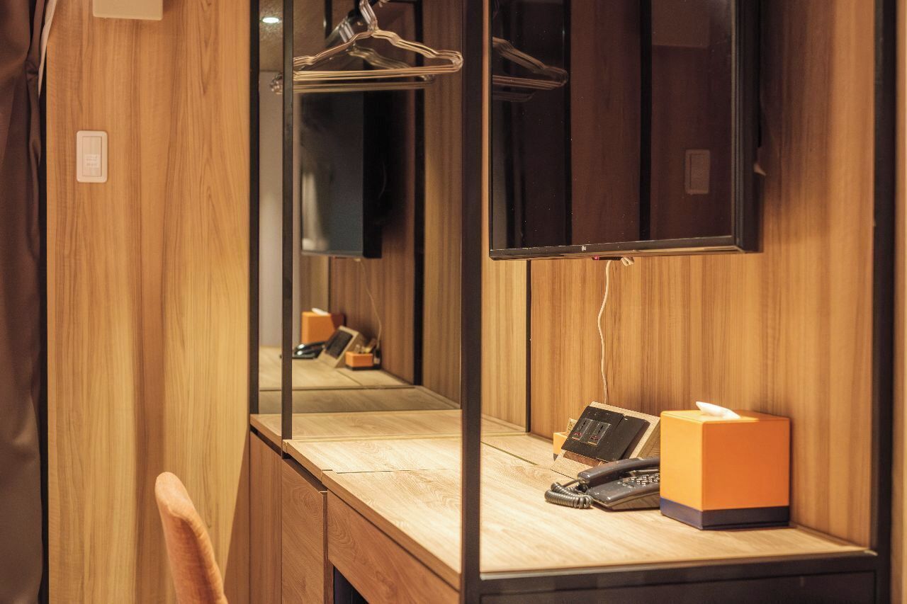 Deluxe Twin Room, Non Smoking | In-room safe, desk, laptop workspace, free WiFi