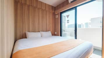 Family Double Room, 1 Bedroom, Non Smoking | 1 bedroom, in-room safe, desk, laptop workspace