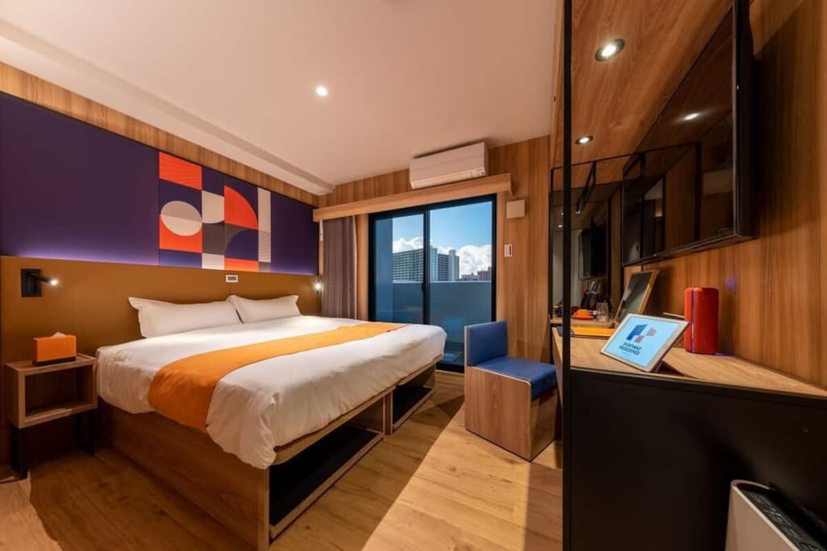 1 bedroom, in-room safe, desk, laptop workspace