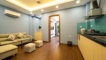 1 bedroom, Frette Italian sheets, premium bedding, down duvets