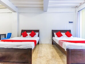Superior Family Room | Desk, free WiFi, bed sheets - OYO 476 Hedda Hotel (Cebu)