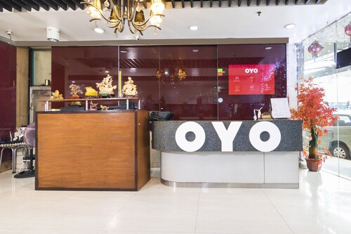 OYO 416 Lucky Hotel