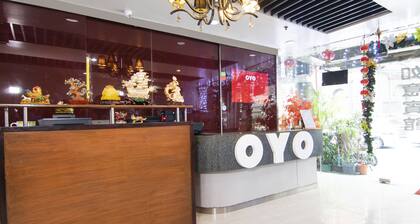 OYO 416 Lucky Hotel