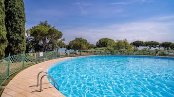 Piscina stagionale all'aperto