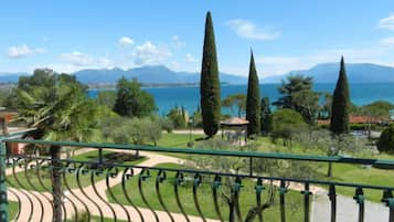 Monolocale panoramico, balcone, vista lago (Pet Friendly) | Vista del balcone