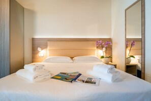3 bedrooms, blackout drapes, free WiFi, bed sheets