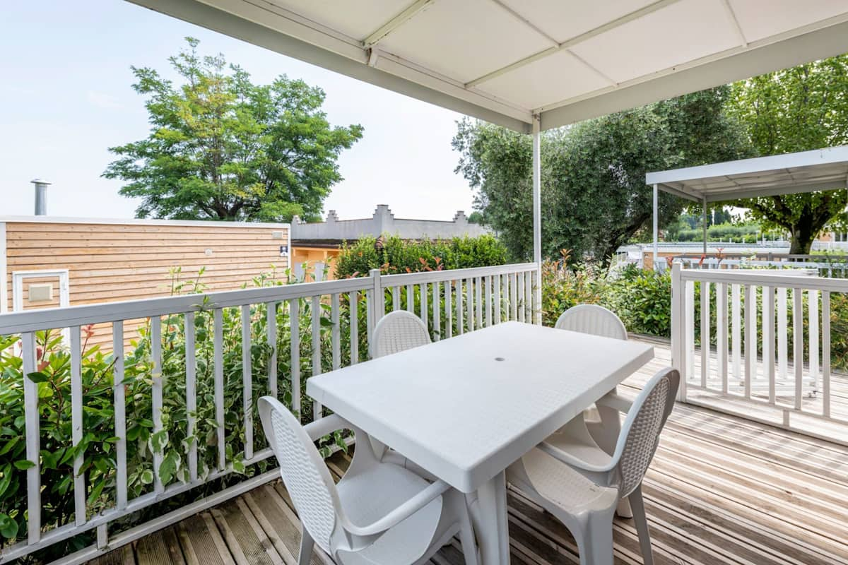 Standaard stacaravan, 2 slaapkamers, terras, aan het meer (Pet Friendly) | Uitzicht vanuit de kamer