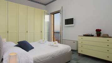 2 Schlafzimmer, Schreibtisch, BĂŒgeleisen/BĂŒgelbrett, Reisekinderbett