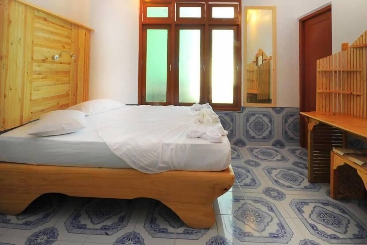 Standard Double or Twin Room | In-room safe, iron/ironing board (on request)