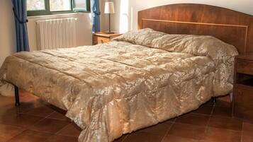 Standard Double Room | Free WiFi, bed sheets, wheelchair access