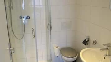 Shower, towels