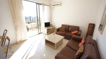 Apartment, 1 Bedroom | Living room