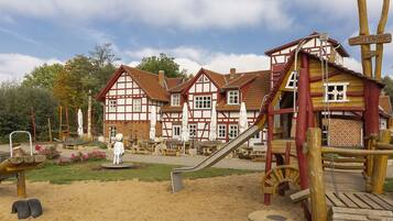 Außen-Kinderspielplatz