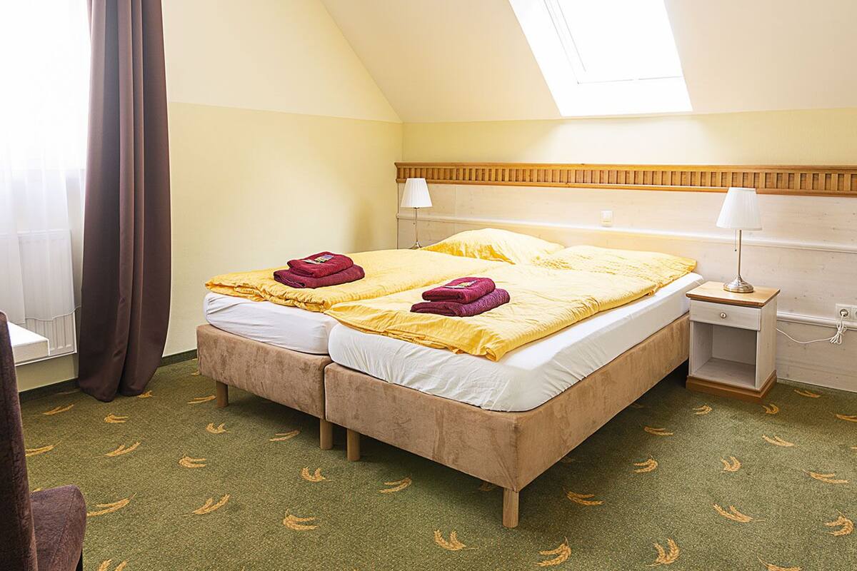 Basic Double Room | Desk, blackout drapes, soundproofing, WiFi (free)
