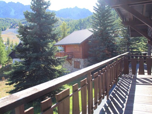 Cozy 2-Room Apt in Vars Les Claux, Close to Slopes, 4-5 Sleeps, Ideal Location