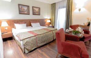 In-room safe, desk, soundproofing, iron/ironing board - Kings Suite Hotel (Beirut)