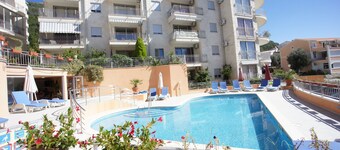 Petrovac Bay Apartments